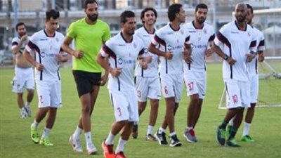 تدريبات تأهيلية بالكرة للاعبي الزمالك استعدادًا لجورماهيا الكيني