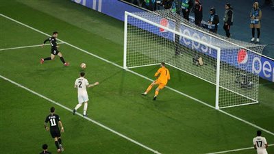 فيديو| باريس سان جيرمان ضد مانشستر يونايتد| 15 دقيقة 1ــ1
