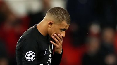 فيديو| كيليان مبابي ينهار بعد ريمونتادا «Man utd»