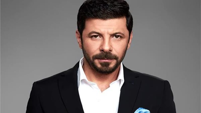 الفنان إياد نصار