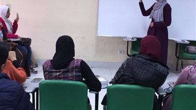 إطلاق مبادرة لتعليم لغة الإشارة لأعضاء هيئة تدريس «العلاج الطبيعي»