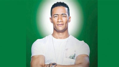 فيديو | محمد رمضان يشارك جمهوره كلمات أغنيته الجديدة«القمر»