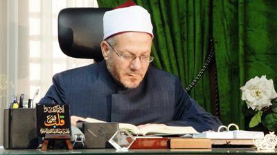 يوم الشهيد في مصر| مفتي الجمهورية يثمِّن تضحيات القوات المسلحة