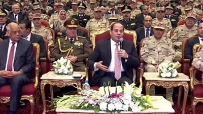 السيسي في احتفالات يوم الشهيد 2019 .. دعابات ورسائل نارية للإخوان