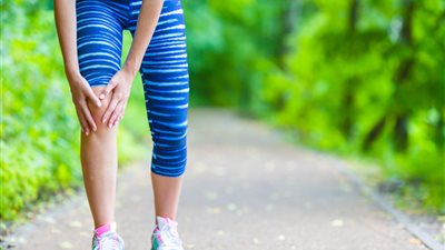 4 أطعمة تسبب التهاب المفاصل .. أبرزها تتناولها يوميا