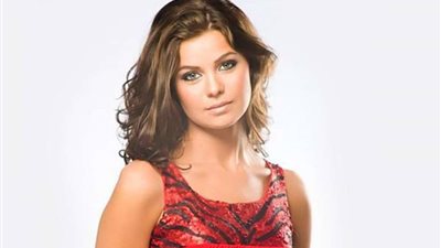 صورة| يسرا اللوزي في كواليس مسلسل 