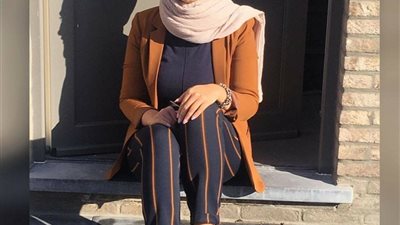 للأناقة والفخامة.. ارتدي البدلة النسائية في ملتقى الشباب العربي والإفريقي