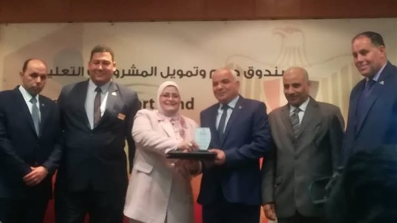 تكريم وكيل تعليم