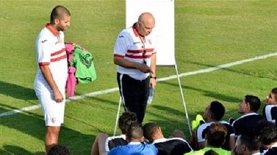 كواليس جلسة كريستيان جروس مع لاعبي الزمالك