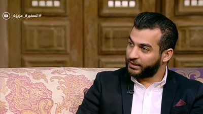 فيديو| عمرو منتصر 80% من الشباب يجدوا السعادة  في الغنى