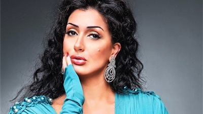 صور| غادة عبد الرازق فى جلسة تصوير جديدة