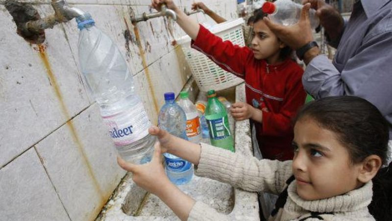 إسرائيل تبتز قطاع