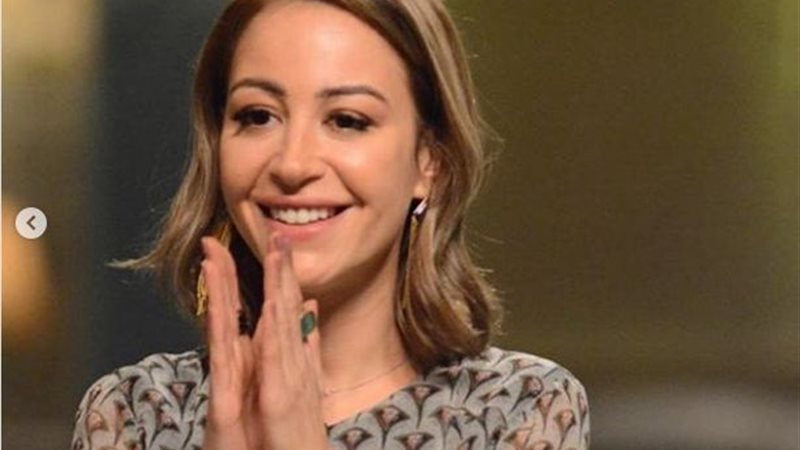 منة شلبي في صاحبة