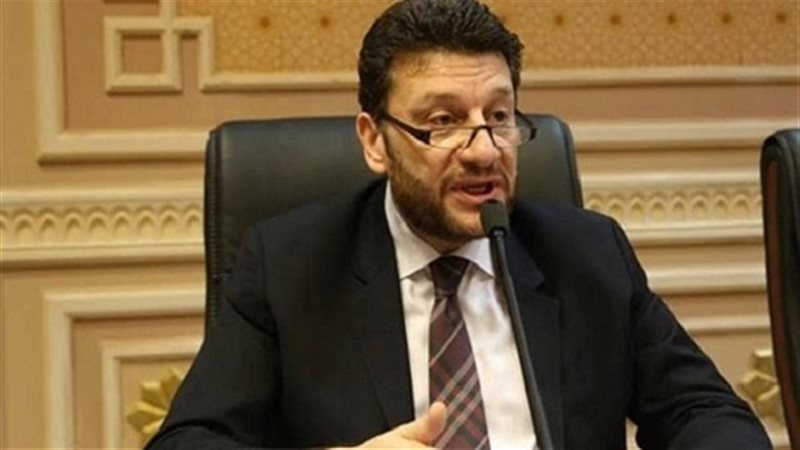 عمرو المنير يكشف