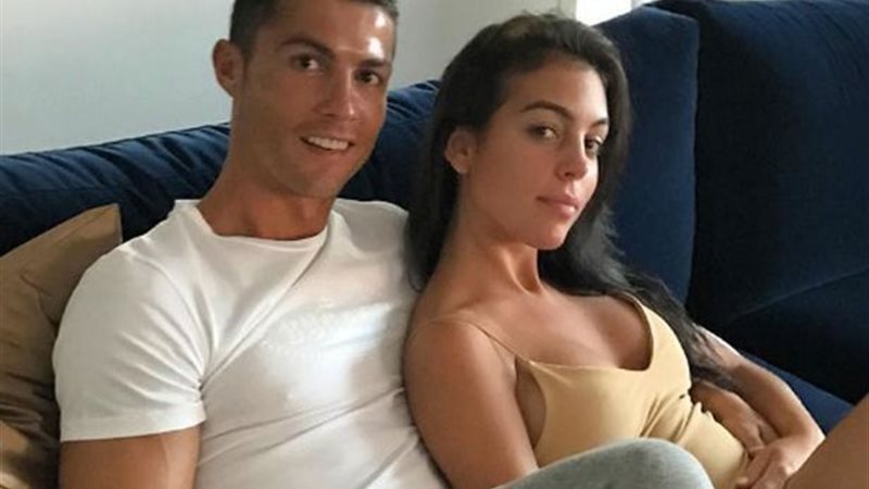 جورجينا خطيبة Ronaldo