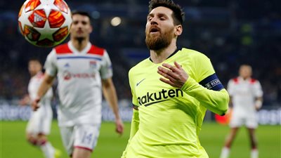 ميسي يقود برشلونة لاكتساح ليون في دوري أبطال أوروبا