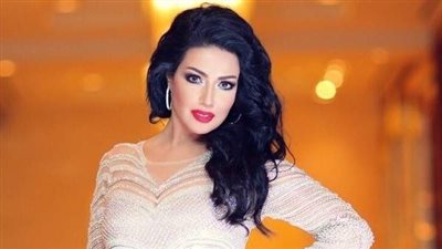 صور| سمية الخشاب على فيس بوك تطل على الجمهور بـ«لوك جديد»