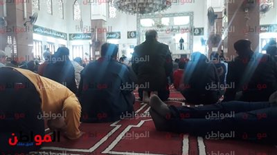صور| توافد المصلين لأداء صلاة الجمعة بمساجد محافظة بورسعيد