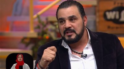 فيديو| مجدي كامل في برنامج أنا وبنتي:«عمرى ما اتكسف من ابني» 