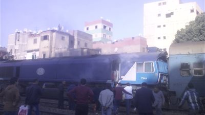 صور| السيطرة على حريق جرار محطة مصر المتجه للزقازيق