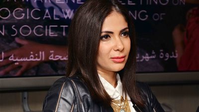 منى زكي تتعرض لـ موقف صعب مع نجلها يونس 