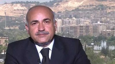 مستشار وزير الإعلام «علي الأحمد» يتهم أمريكا بمحاولة تفتيت سوريا