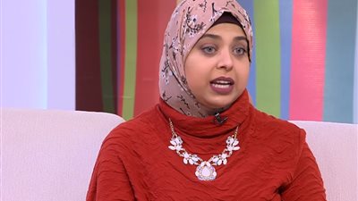 فيديو| أسماء سلامة في هي وبس: «لو بتحلمى بالجزمة هتتجوزي قريب»