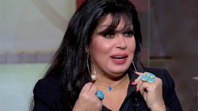فيفي عبده تطلب الدعاء من جمهورها: بموت 