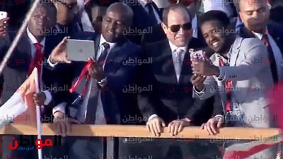 تسلم مصر رئاسة الاتحاد الإفريقي| الشباب يتقربون من السيسي «فوق النيل» 
