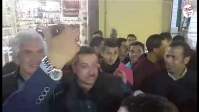 فيديو وصور| أهالي شارع الحارث في أسوان يستقبلون وائل الإبراشي في أسوان