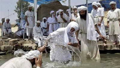 «عيد الخليقة».. قرابين وتعميد في احتفال صابئة العراق