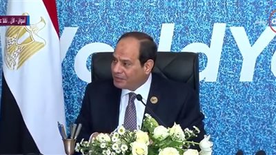 في مائدة مستديرة| السيسي يعلن تأسيس أكاديمية وطنية لتأهيل الشباب