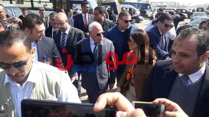 وزيرة الاستثمار تزور