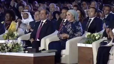 قرينة الرئيس تبدي اعجابها بالمواهب الإفريقية وتشيد بأدائهم