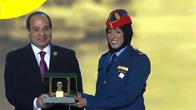 7 معلومات عن مريم المنصوري التي كرمها السيسي في ختام منتدى الشباب بأسوان