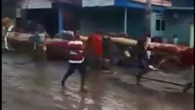 مصر تُعزي إندونسيا.. وارتفاع ضحايا الفيضانات إلى 77 قتيلًا