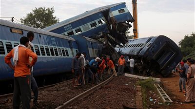 أغلبهم أطفال| مصرع 24 شخصًا في حادث قطار بالكونغو