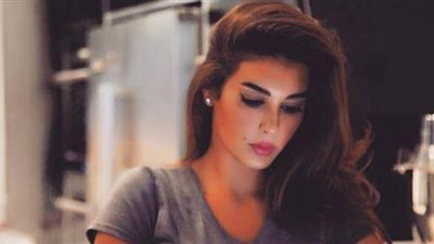 صور| ياسمين صبري تدهش جمهورها بحركات لياقة بدنية في الجيم 