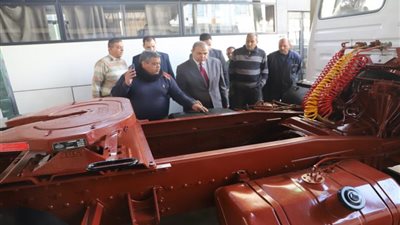 جولة تفقدية لـ وزير القوى العاملة بسوهاج تكشف أسرار وحدات التدريب المتنقلة