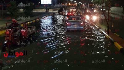 فيديو وصور| مياه الصرف الصحي تغرق شارع التأمين في أسوان بعد مغادرة السيسي