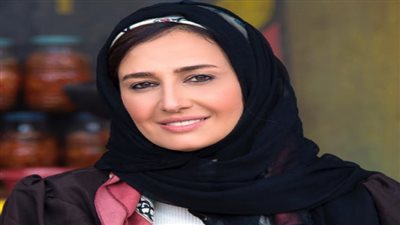 حلا شيحة بالحجاب مجددًا وتمنع الجمهور من التعليقات 
