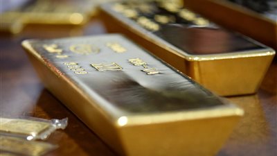 أسعار الذهب اليوم ترجع إلى الخلف في منتصف التعاملات 