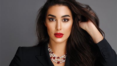 ياسمين صبري على شواطيء الإسكندرية .. و مسلسل حكايتي يتدخل