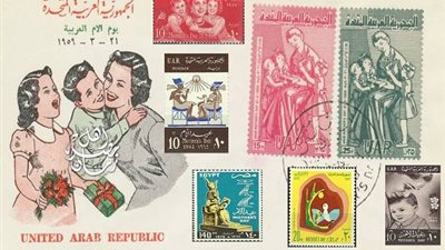 صور عيد الأم في الخمسينات.. بسيطة ومش مبالغة