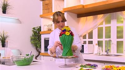 فيديو| برنامج زي السكر يقدم طريقة  عمل كيكة بوكيه الورد