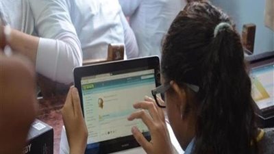 انفوجراف| في 15 نقطة ..  كيفية أداء امتحان أولى ثانوي على التابلت
