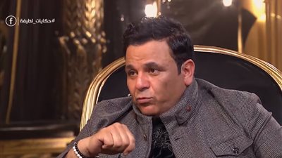 فيديو| محمد فؤاد في حكايات لطيفة: « أنا مقصر مع أخواتي»