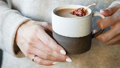 مع تغيير حالة الطقس .. هذه المشروبات هي الأفضل لك