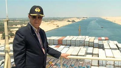 مهاب مميش يستعرض انجازات قناة السويس خلال العام المالي الحالي