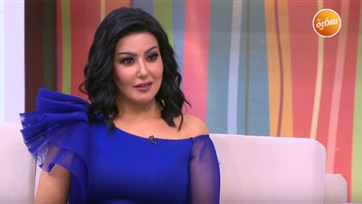 فيديو| سمية الخشاب توجه رسائل لـ أحمد سعد في «هي وبس»